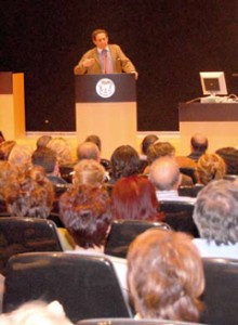 Conferencia de Alfonso Ussía